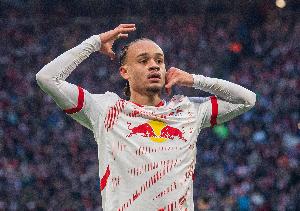 开云官方直播-记者：红牛CEO明茨拉夫亲自介入西蒙斯交易，球员互换是可行方案