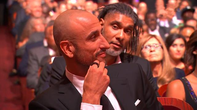 开云官方直播-吉诺比利名人堂演讲：因波波哽咽 调侃邓肯引哄笑